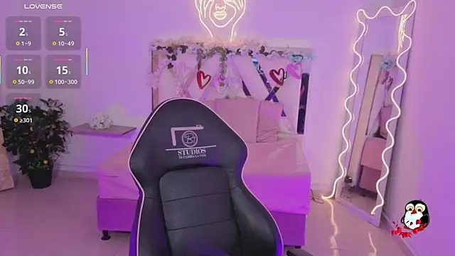 ZURY TAY online show from 18, 12, 2025