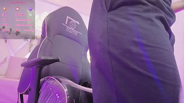 ZURY TAY online show from 10, 4, 2026