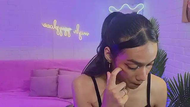 Snapshot of artemiss_tay chatting on 10, 9, 2025 artemiss tay online show from 10, 9, 2025