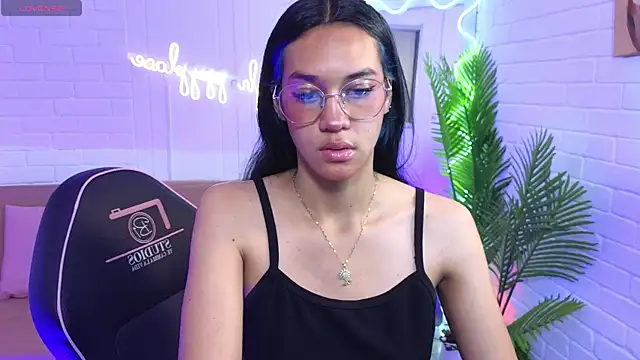 Snapshot of artemiss_tay chatting on 3, 10, 2025 artemiss tay online show from 3, 10, 2025