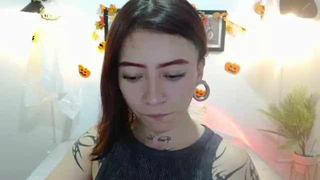 Snapshot of Evanss_lx chatting on 29, 10, 2025 Evanss lx online show from 29, 10, 2025