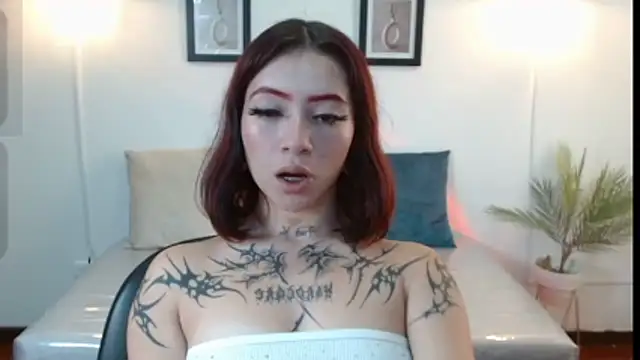 Snapshot of Evanss_lx chatting on 5, 12, 2025 Evanss lx online show from 5, 12, 2025