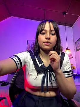 Snapshot of Eymmy_24 chatting on 1, 10, 2025 Eymmy 24 online show from 1, 10, 2025