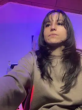 Snapshot of Eymmy_24 chatting on 22, 10, 2025 Eymmy 24 online show from 22, 10, 2025