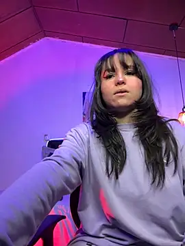 Snapshot of Eymmy_24 chatting on 23, 10, 2025 Eymmy 24 online show from 23, 10, 2025