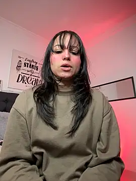 Snapshot of Eymmy_24 chatting on 24, 10, 2025 Eymmy 24 online show from 24, 10, 2025