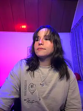 Snapshot of Eymmy_24 chatting on 14, 11, 2025 Eymmy 24 online show from 14, 11, 2025