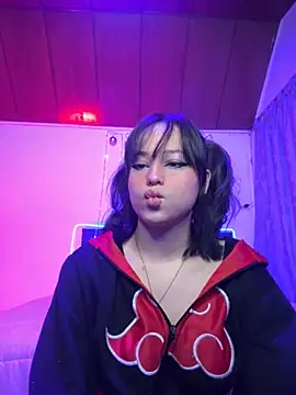 Snapshot of Eymmy_24 chatting on 16, 11, 2025 Eymmy 24 online show from 16, 11, 2025