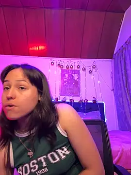 Snapshot of Eymmy_24 chatting on 27, 11, 2025 Eymmy 24 online show from 27, 11, 2025