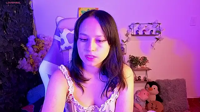 Snapshot of Eymmy_24 chatting on 19, 2, 2026 Eymmy 24 online show from 19, 2, 2026