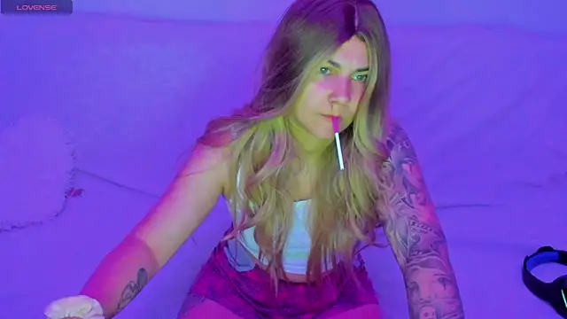 MiaKiittyy online show from 27, 4, 2026