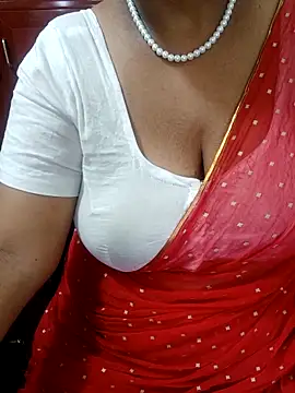 Snapshot of tami_lavanya chatting on 10, 9, 2025 tami lavanya online show from 10, 9, 2025