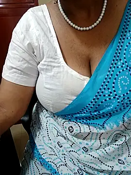 Snapshot of tami_lavanya chatting on 22, 9, 2025 tami lavanya online show from 22, 9, 2025