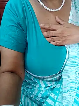 Snapshot of tami_lavanya chatting on 12, 10, 2025 tami lavanya online show from 12, 10, 2025