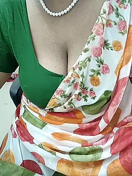 Snapshot of tami_lavanya chatting on 21, 11, 2025 tami lavanya online show from 21, 11, 2025