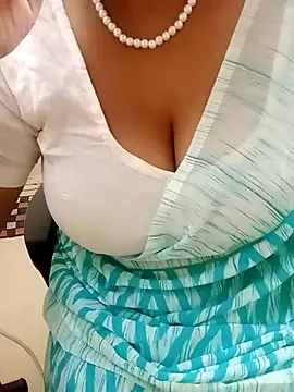 Snapshot of tami_lavanya chatting on 3, 12, 2025 tami lavanya online show from 3, 12, 2025