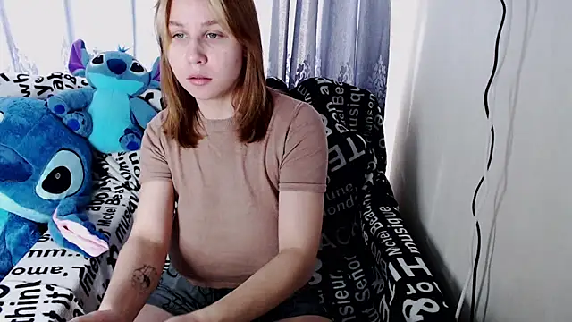 Snapshot of RoyAngela chatting on 10, 9, 2025 RoyAngela online show from 10, 9, 2025