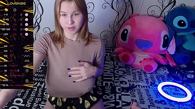 Snapshot of RoyAngela chatting on 5, 10, 2025 RoyAngela online show from 5, 10, 2025