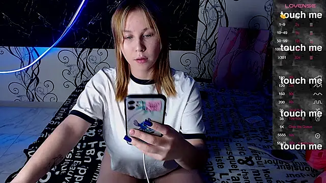 Snapshot of RoyAngela chatting on 11, 10, 2025 RoyAngela online show from 11, 10, 2025