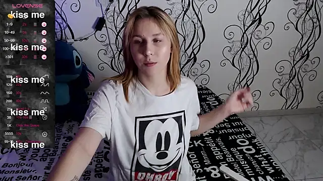 Snapshot of RoyAngela chatting on 14, 11, 2025 RoyAngela online show from 14, 11, 2025