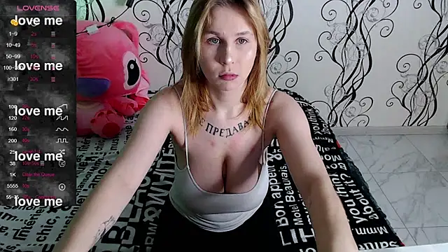 Snapshot of RoyAngela chatting on 20, 11, 2025 RoyAngela online show from 20, 11, 2025