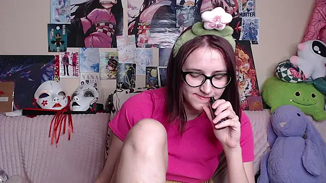 Snapshot of AliceChio chatting on 16, 12, 2025 AliceChio online show from 16, 12, 2025