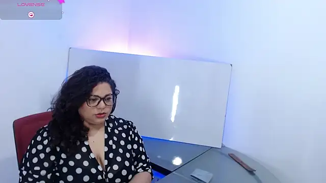 merly chica online show from 13, 10, 2025