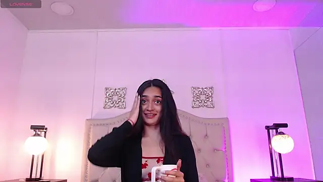 Snapshot of Leilani- chatting on 14, 10, 2025 Leilani- online show from 14, 10, 2025