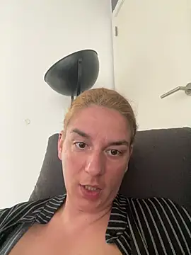 hottyFcup online show from 28, 6, 2026
