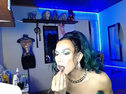 Snapshot of sashastarfire chatting on 24, 9, 2025 sashastarfire online show from 24, 9, 2025