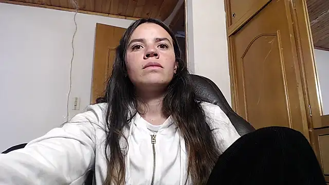 Skylar Serenity online show from 3, 10, 2025