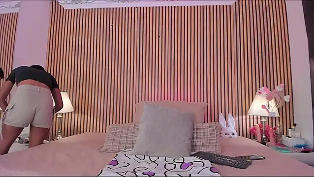 keeyla stone online show from 6, 11, 2025