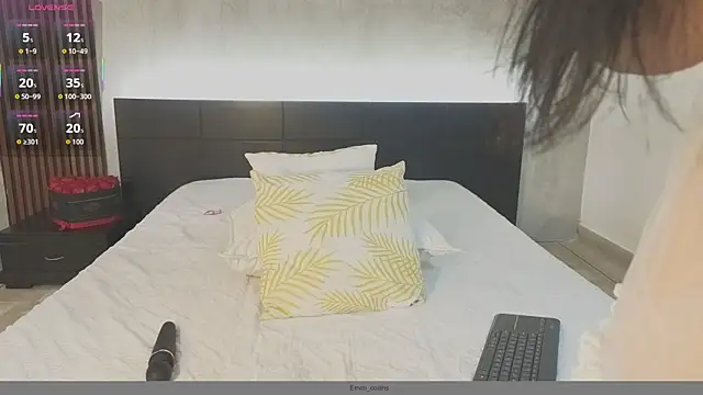 emmi collinss online show from 30, 6, 2026
