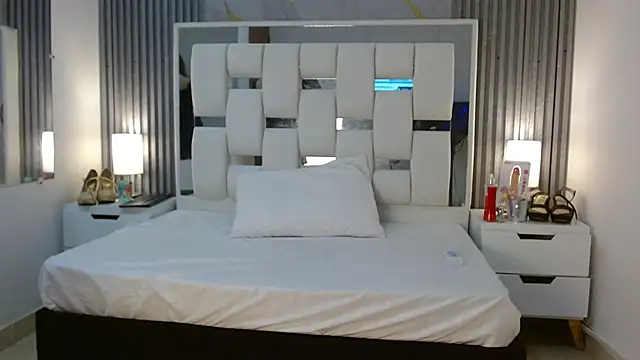 VanessaHard as online show from 28, 9, 2025