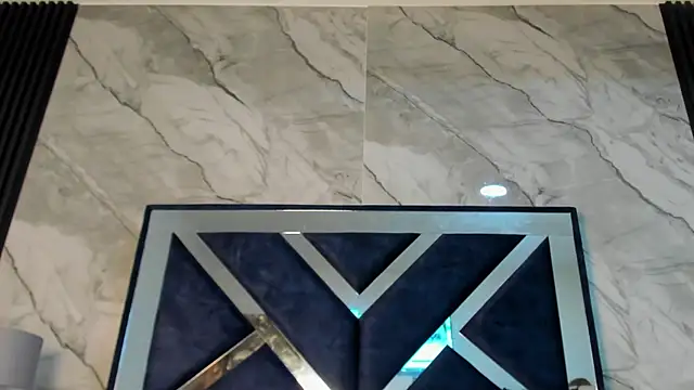 VanessaHard as online show from 6, 1, 2026