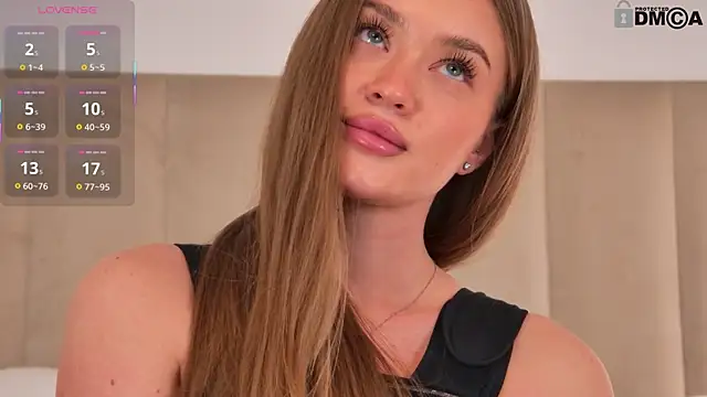 Snapshot of SkylarVoxx chatting on 2, 12, 2025 SkylarVoxx online show from 2, 12, 2025