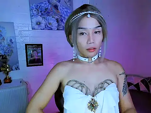 Snapshot of YourNikkieXxx chatting on 16, 10, 2025 YourNikkieXxx online show from 16, 10, 2025