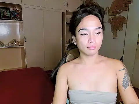 Snapshot of YourNikkieXxx chatting on 28, 10, 2025 YourNikkieXxx online show from 28, 10, 2025