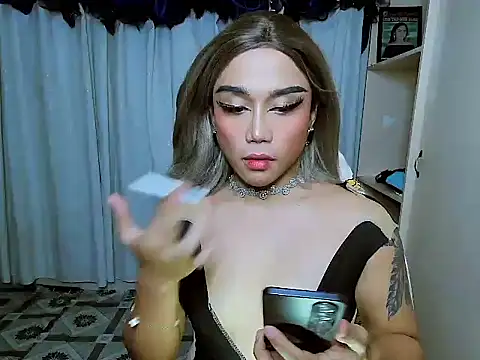 YourNikkieXxx online show from 13, 1, 2026