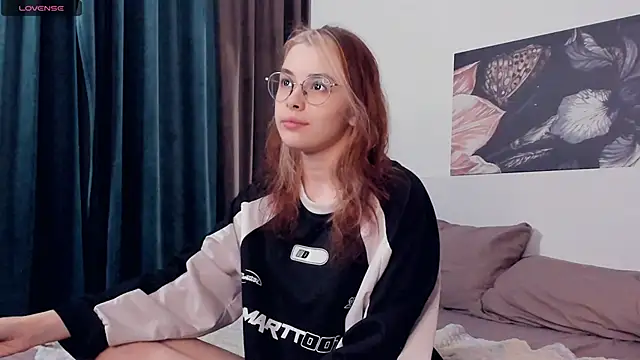 VedaSchulz online show from 5, 10, 2025