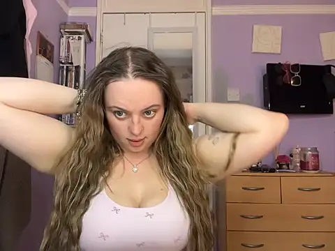 Snapshot of SexySashaxox chatting on 6, 11, 2025 SexySashaxox online show from 6, 11, 2025