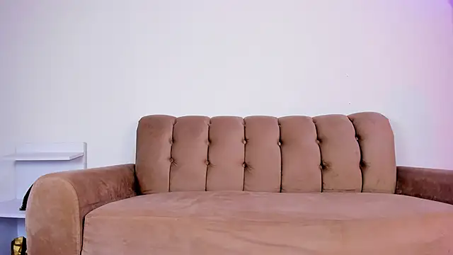 Snapshot of fressittalove01 chatting on 8, 11, 2025 fressittalove01 online show from 8, 11, 2025