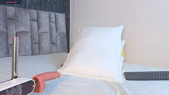 emily vermont online show from 8, 11, 2025