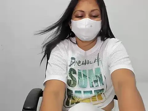 Snapshot of Crazy_Cat1995 chatting on 5, 10, 2025 Crazy Cat1995 online show from 5, 10, 2025