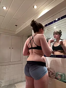 DreamThickCouple online show from 14, 4, 2026