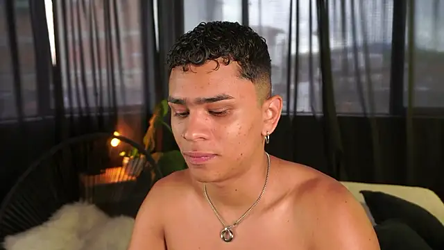 Snapshot of ErosWild_ chatting on 2, 2, 2026 ErosWild online show from 2, 2, 2026