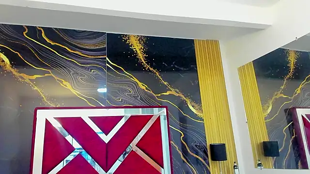 VioletRose as online show from 6, 2, 2026