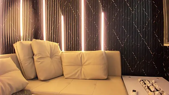 VioletRose as online show from 20, 3, 2026