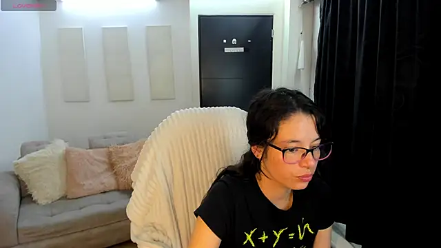 Snapshot of Samantha_blow chatting on 26, 9, 2025 Samantha blow online show from 26, 9, 2025