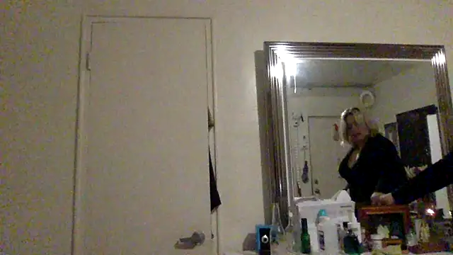 toomuchofafreak online show from 17, 3, 2026